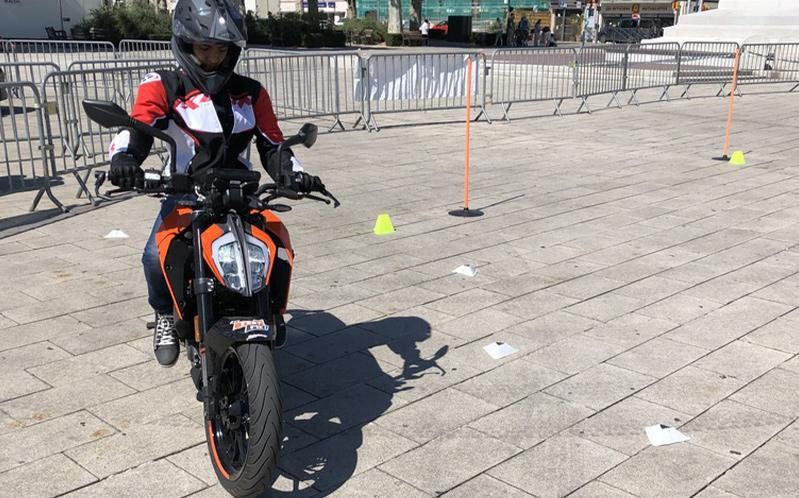 apprendre la conduite d'un scooter ou mobilette avec tmx motorschool avec la sécurité routière